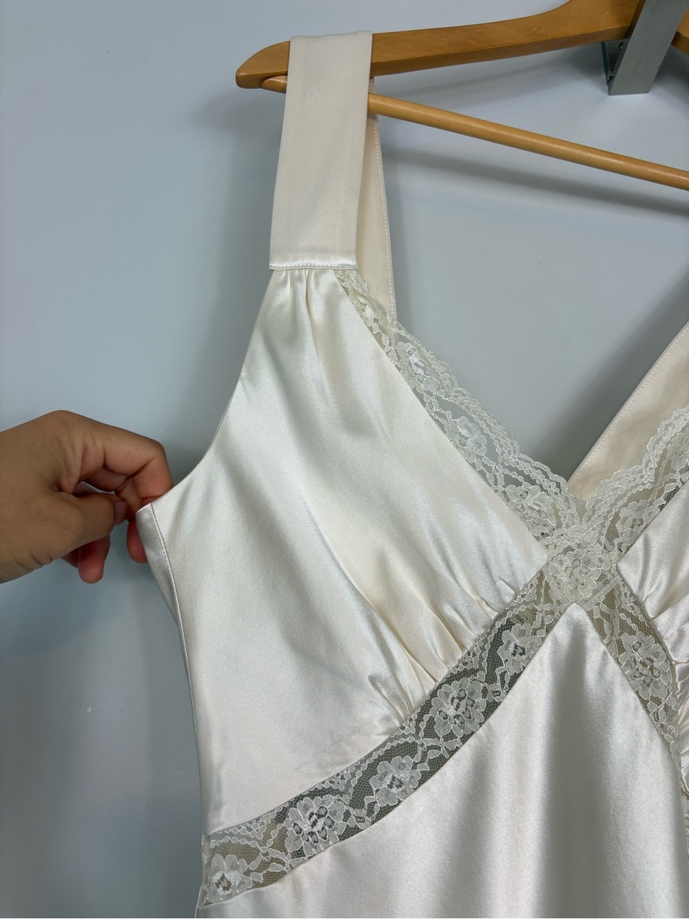 Reformation Chania Silk Dress Ivory Size Small *No Buttons - Picture 6 of 16